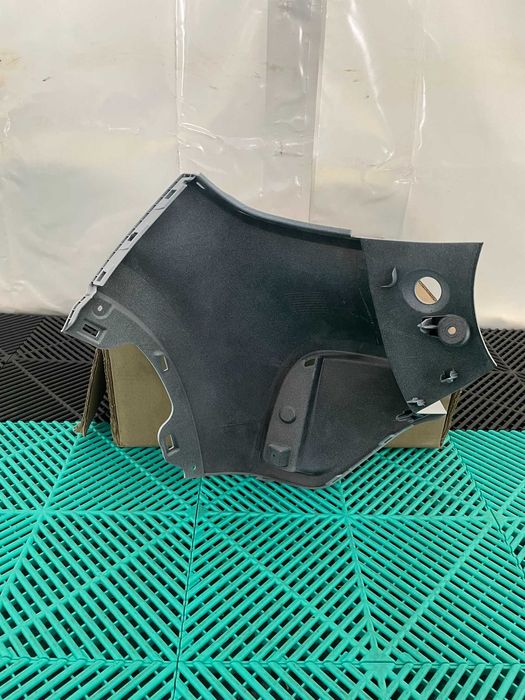 Flaps colt laterala dreapta bara spate Dacia Spring nou original