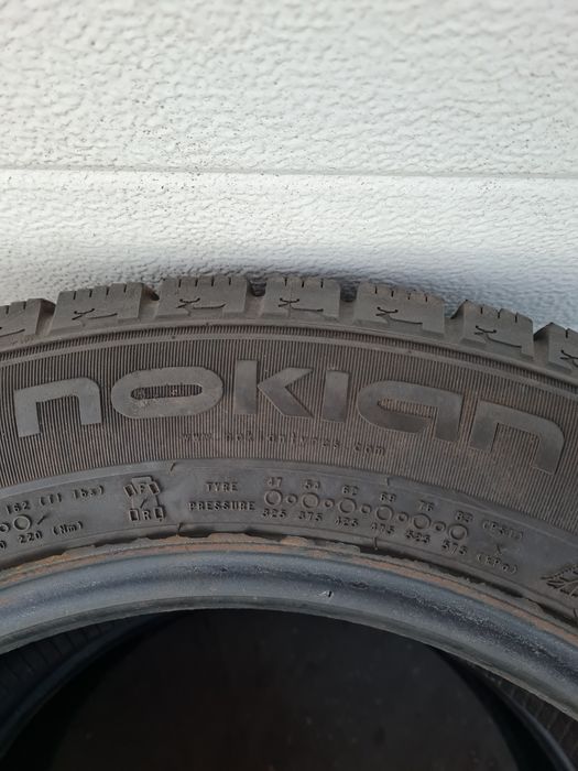 Зимни гуми за Бус 2 броя NOKIAN WeatherProof 195 60 R16C дот 3316