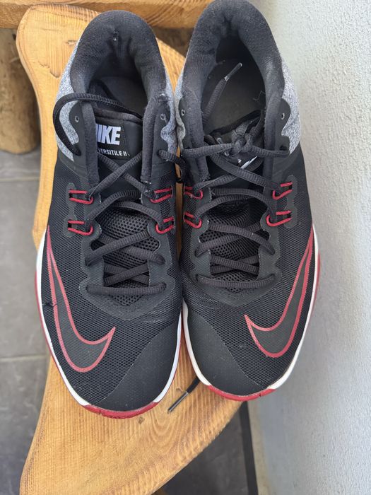 Nike Air Versitile II