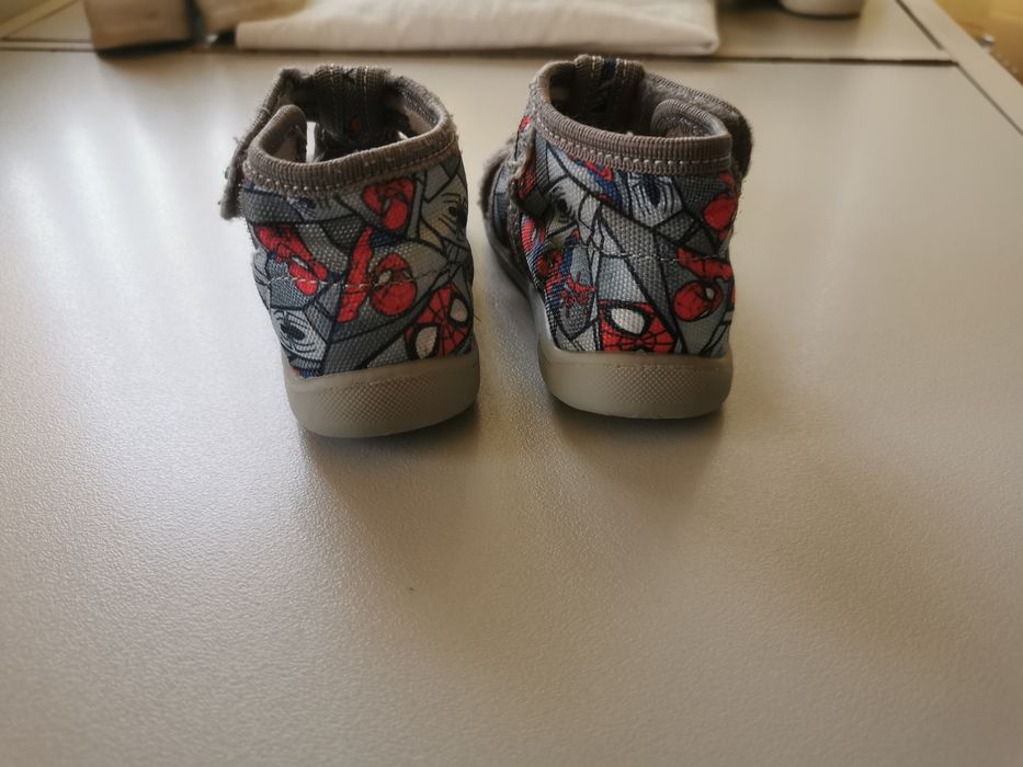 Вътрешни обувки за момче