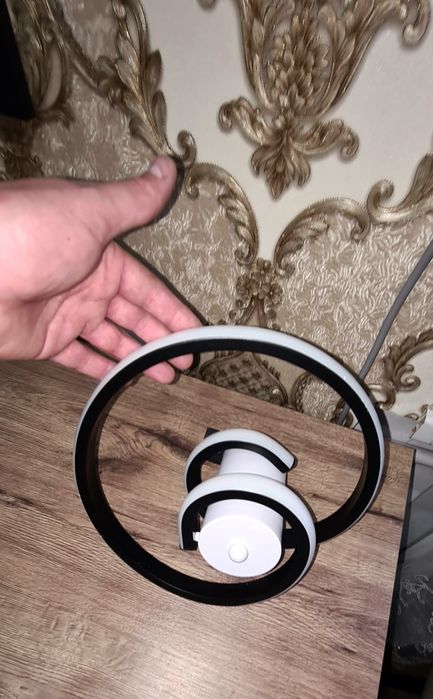 Люстры новые Пришахтинск