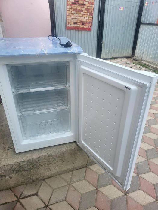 продам морозильник