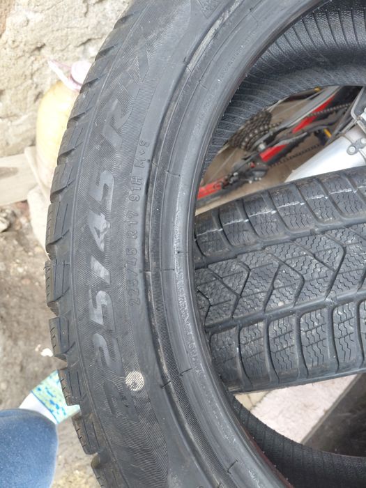 Vand 2 pirelli folosite 50 km