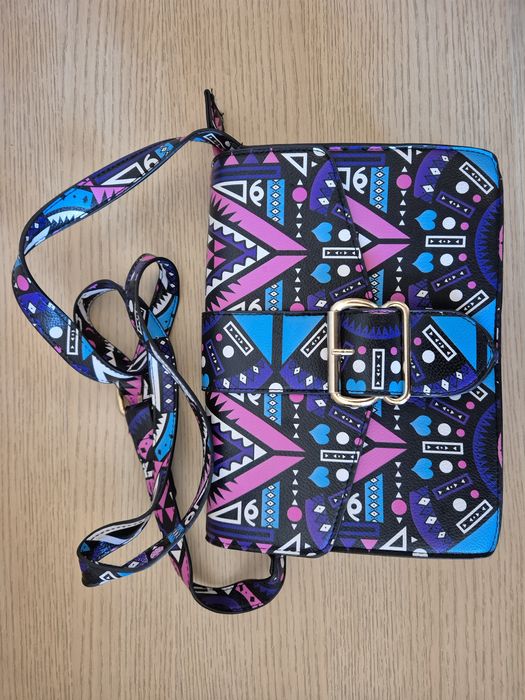 Разпродажба на чанти и торбички