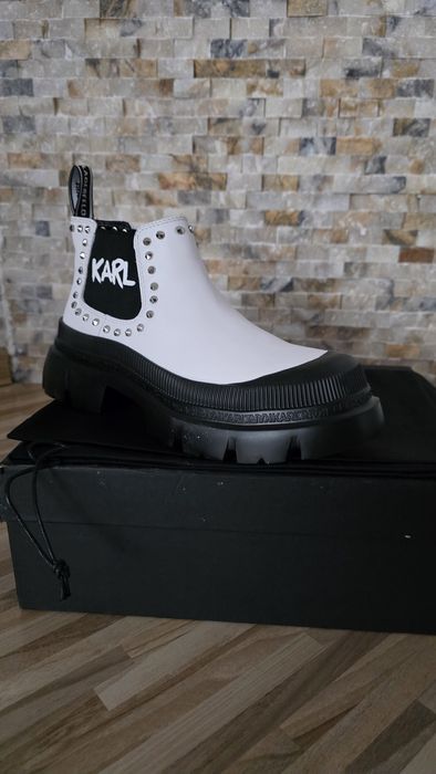 Karl Lagerfeld луксозни боти – стил и характер в едно