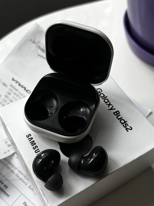 Samsung buds 2 слушалки