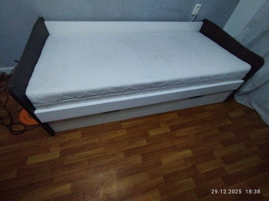 Продам офисные шкафы