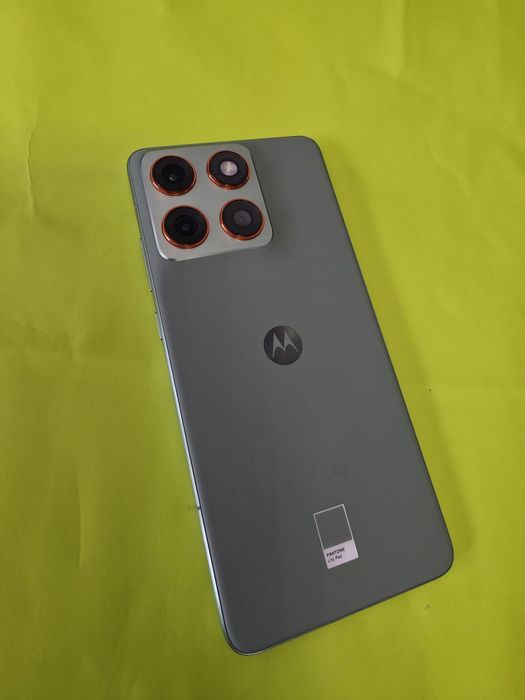 ЧИСТО НОВ 512GB Motorola Edge 70 Гаранция Yettel 2029 Green | Зелен
