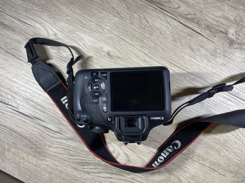 Canon 2000D obiectiv 24-85 mm