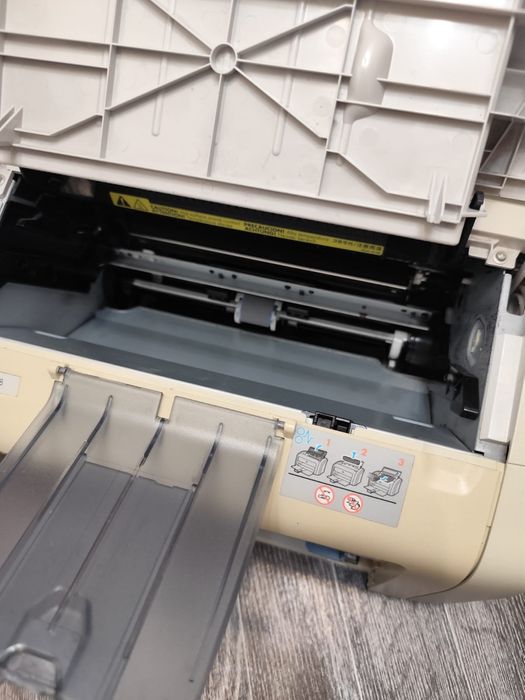 Продам лазерный принтер HP LaserJet 1018