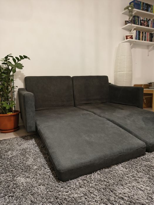 canapea neagra sufragerie