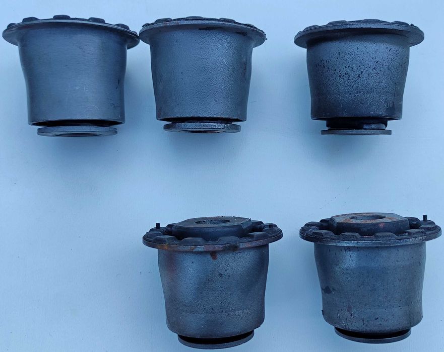 Оригинални тампони за заден мост на Форд Мондео Мк3, 1404976 и 1404977