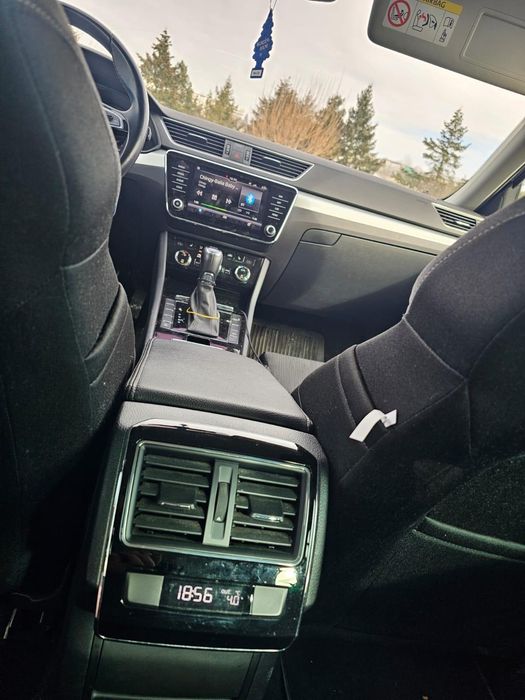 Vând Skoda Octavia