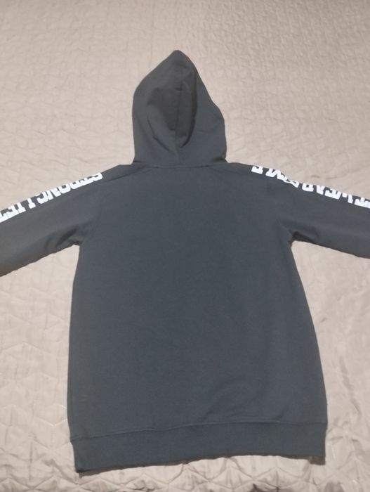 Два броя детски блузки