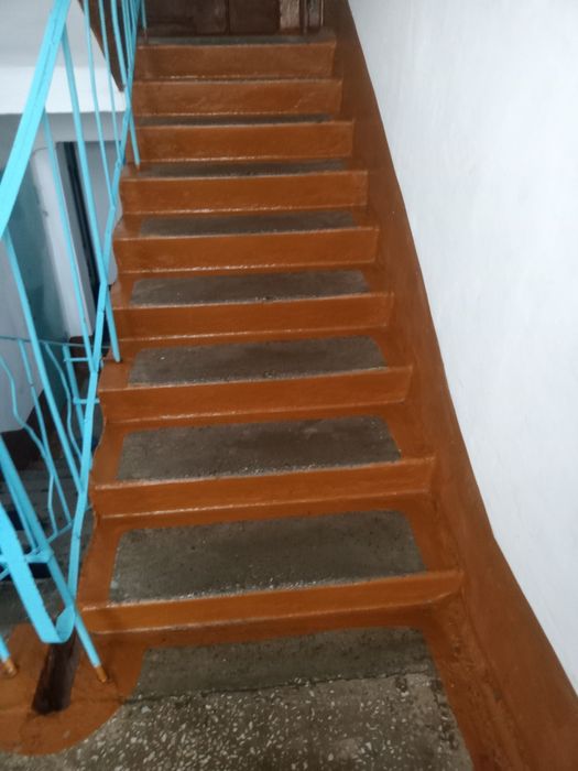 Уборка подъезда  Рудный