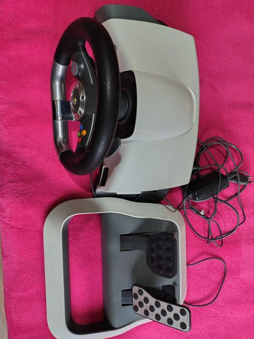 Volan si pedale xbox 360.