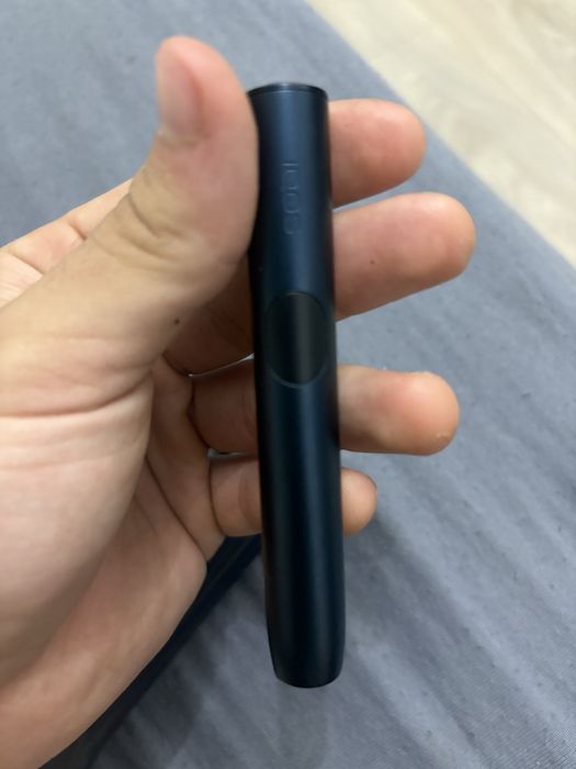 Iqos iluma cu ecran pe pen
