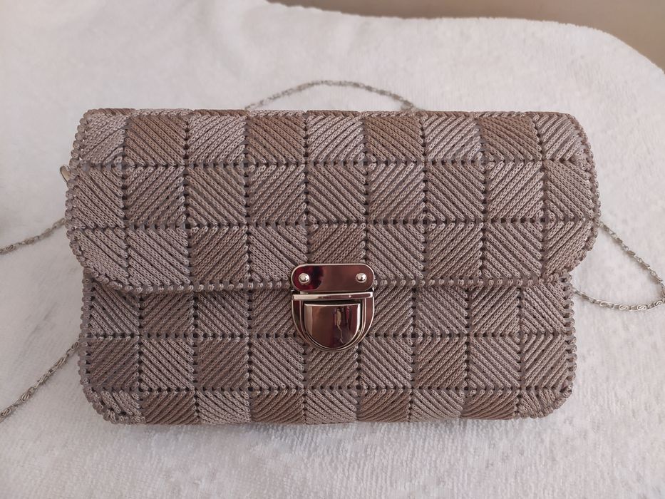 Продам женскую  сумочку