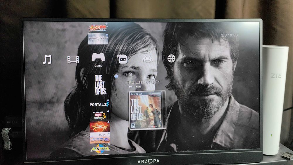 PlayStation 3 model slim modat,45 jocuri de top, Hdd 500 GB maneta cabluri