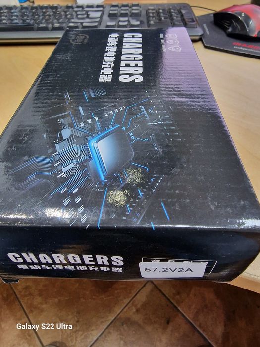 Incarcator 60V-67.2V Li-ion scuter-bicicleta electrica