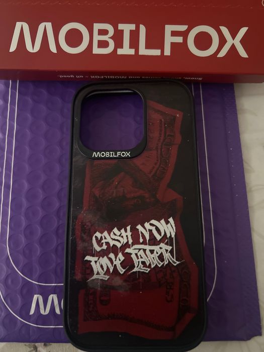 Чисто нов калъф за IPhone 16 pro от Mobilfox