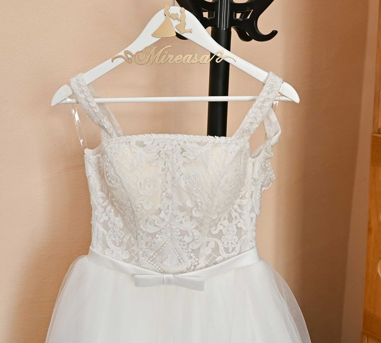 Donez rochie de mireasa tip A-line superba