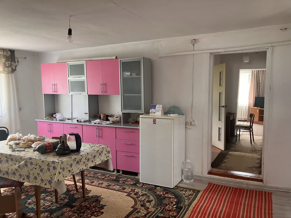 Продам частный дом в центре сала