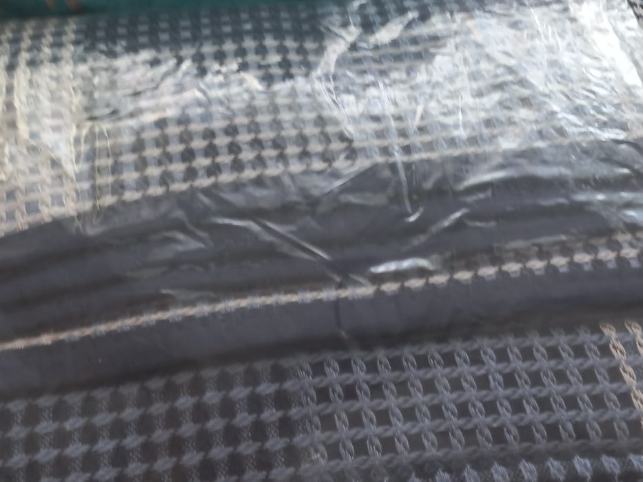 Новое   покрывало  полуторка. 140×200 см.  В  клетку,