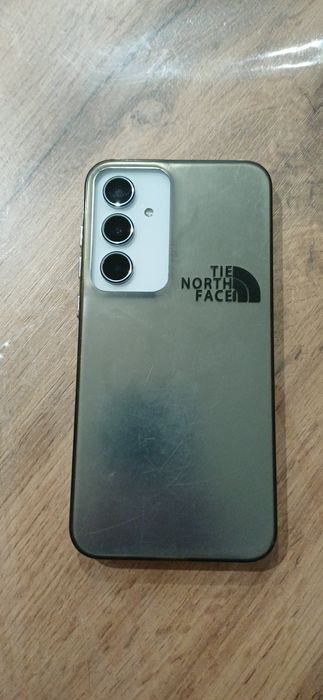 Продаю телефон: Samsung 55a