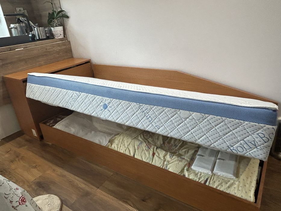 Две глови легла + ракла + матраци