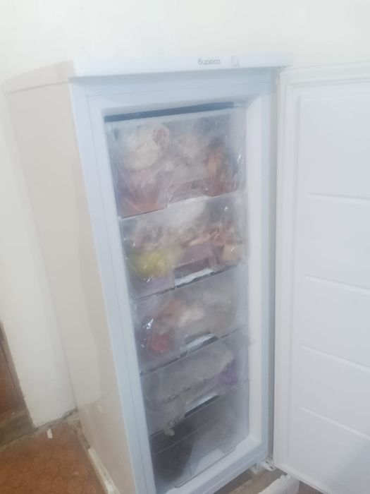 Срочно ...Продам морозилник