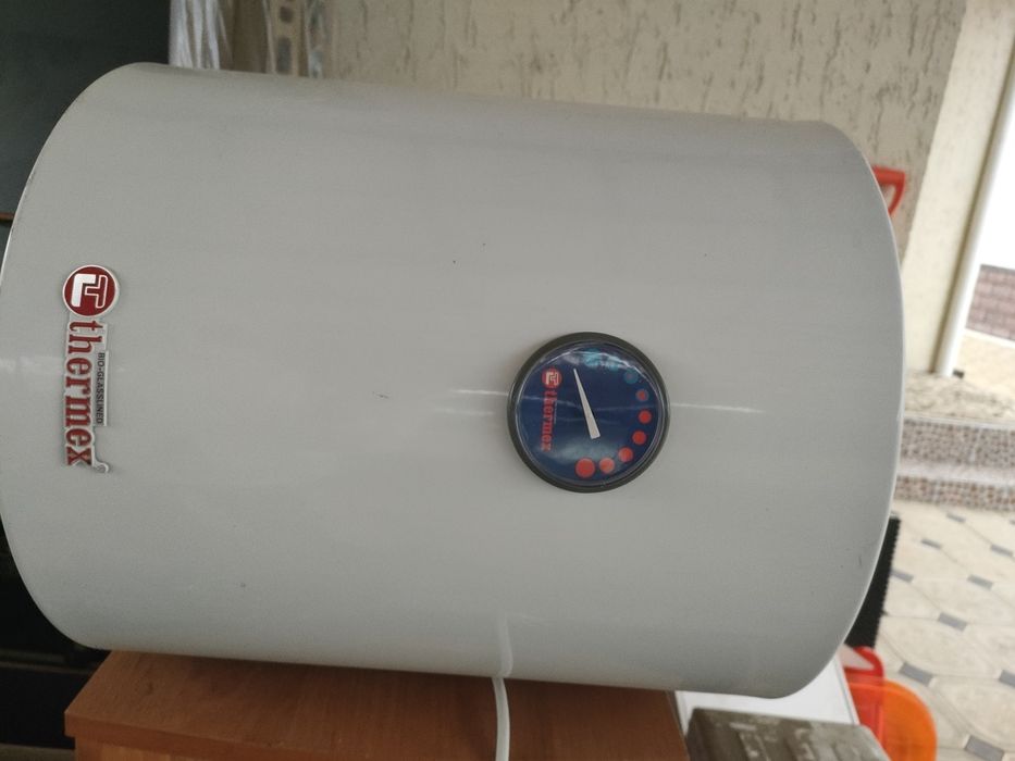 Продам бойлер 50 литров