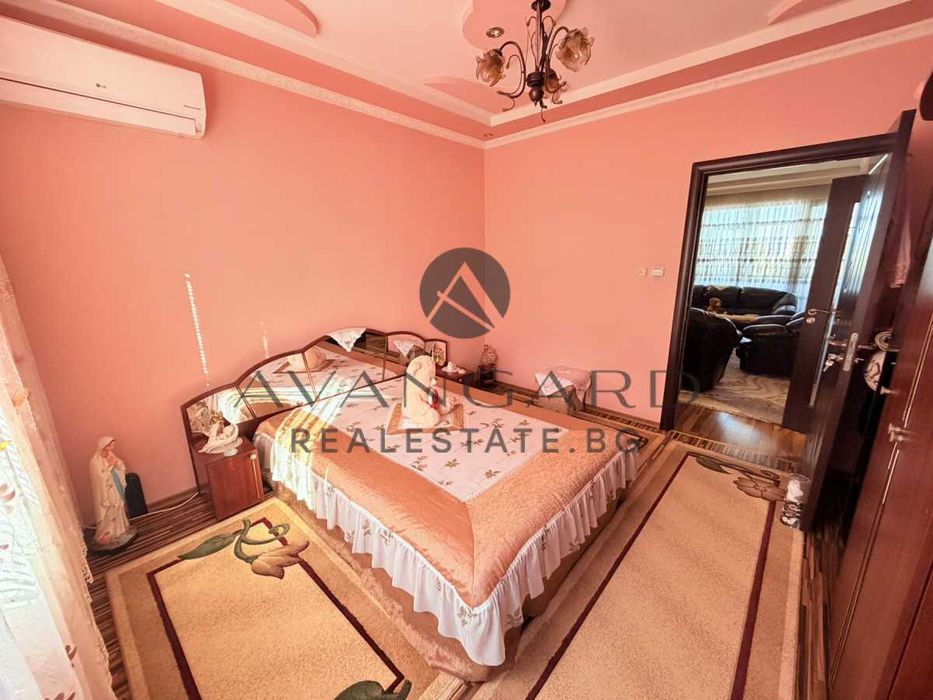 Продава се Тристаен апартамент в Пловдив, Изгрев - 95 кв.м за 1032 €/кв.м - Снимка #5