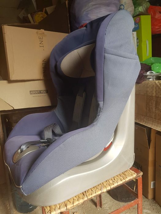 Scaun pentru copii de masina