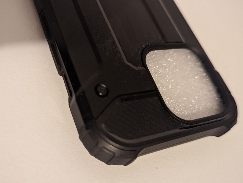 HUSA iPhone 13 Pro, Antisoc, Structura Hibrida, Negru