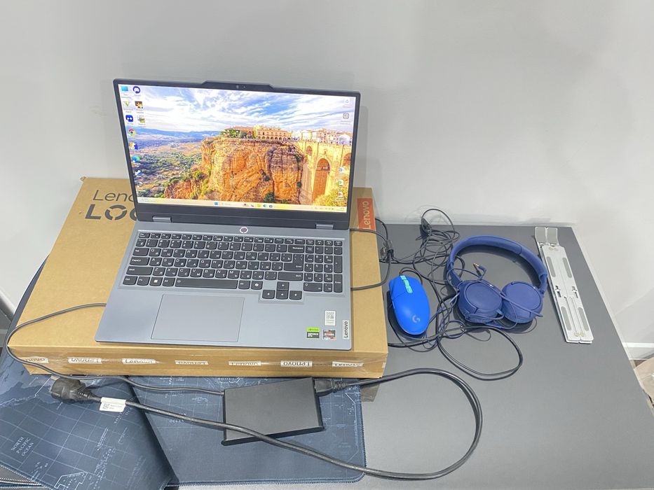 Lenovo LOQ 15ARP9