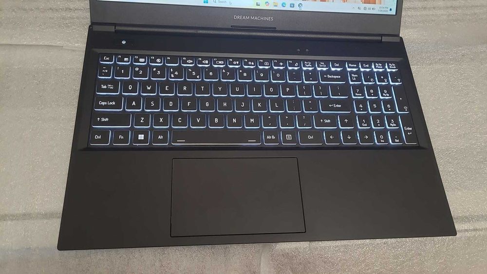 Laptop Premium Intel Core i7-1355U,  32 GB ram,  512 ssd  , nou