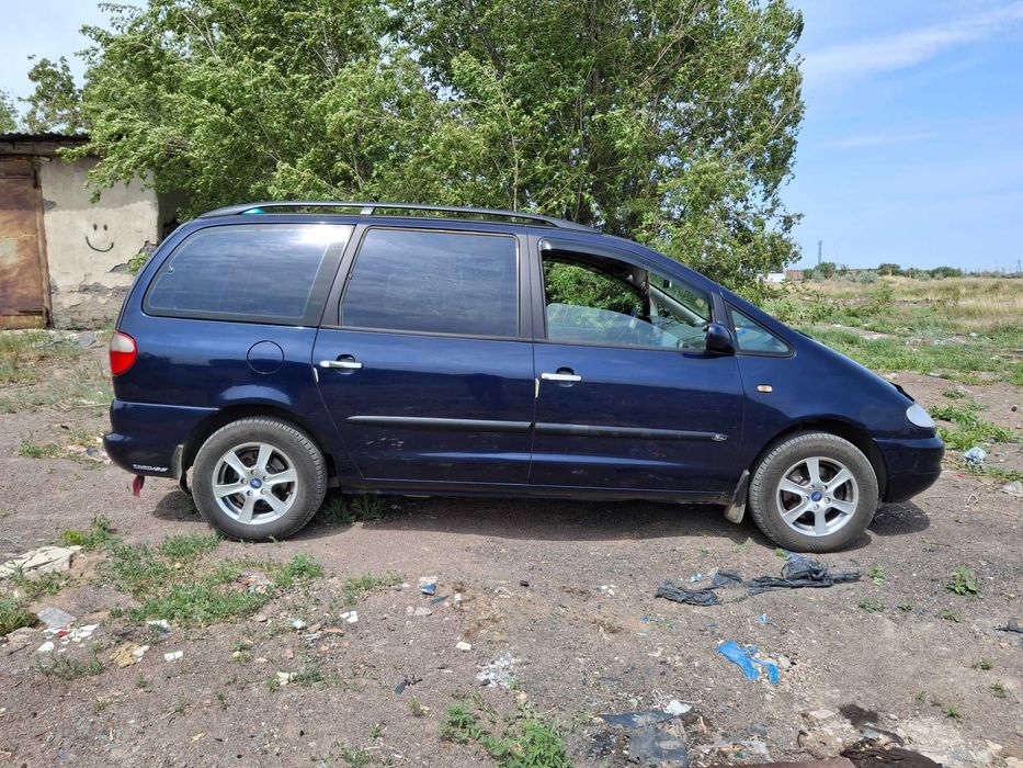 минивэн Ford Galaxy