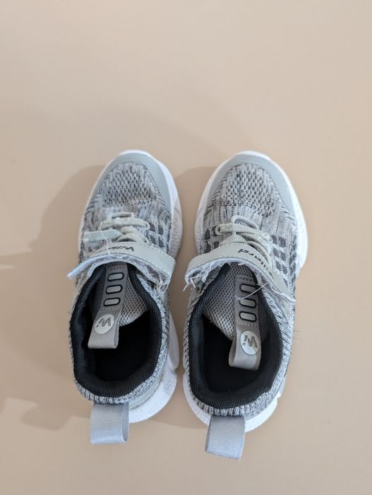 Adidași și tenesi copii 8-9 ani -2 modele