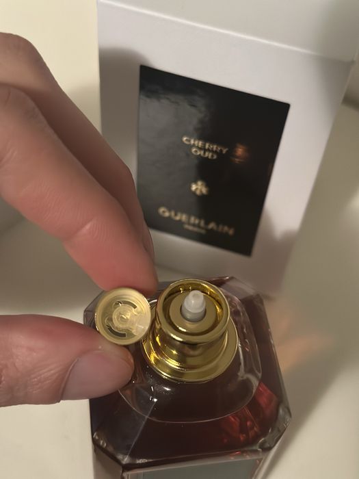 Guerlain Cherry Oud Парфюм Унисекс