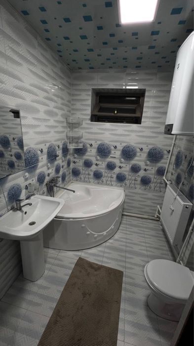 Ijaraga uy STUDENT QIZLARGA beriladi OXUgayaqin eski AVTOVAGZAL