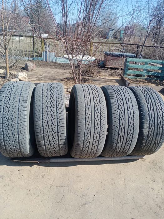 Продам или обмен на резину 265/65/17,  275/65/17