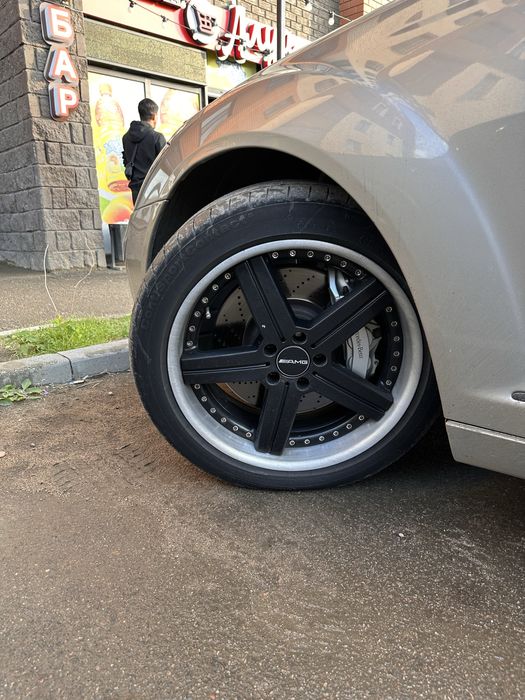 Продам диски с резиной.