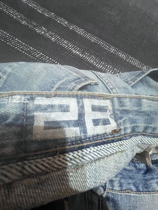 Продавам мъжки дънки