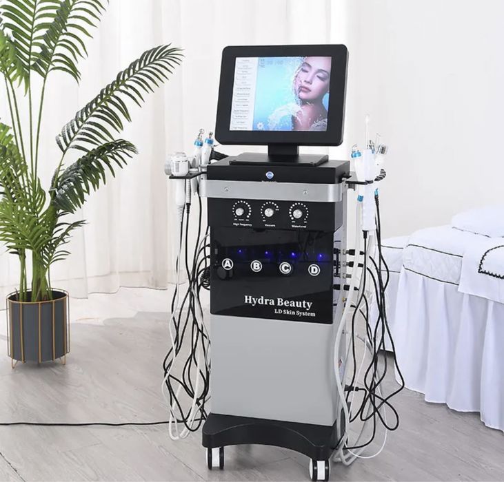 Професионален апарат за лице - Аква пилинг 14 в 1