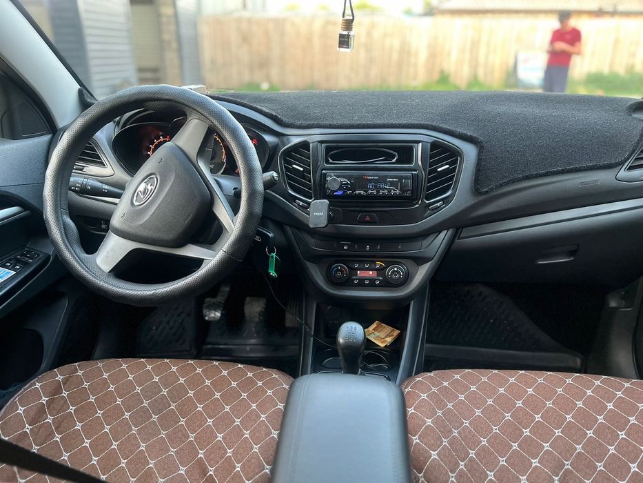 Продам машину  .