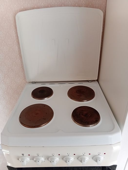 Продам электрическую плиту