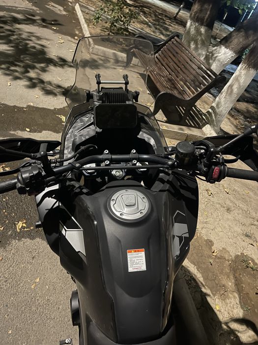 CF Moto MT700 sport turist
