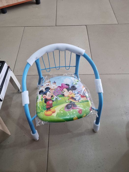 Детский стульчик со свистком новый