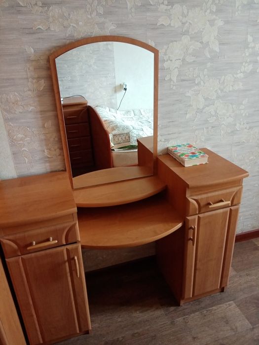 Спальный гарнитур б/у, в хорошем состоянии